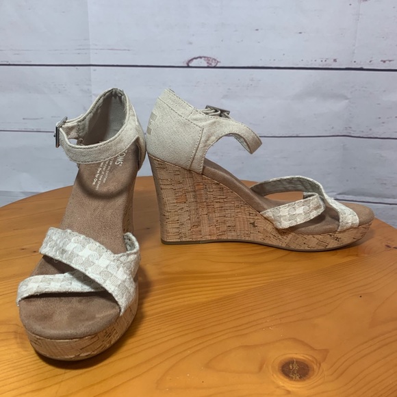 Toms Women US 8.5 Natural Woven Wedge cork Heel - Picture 7 of 11